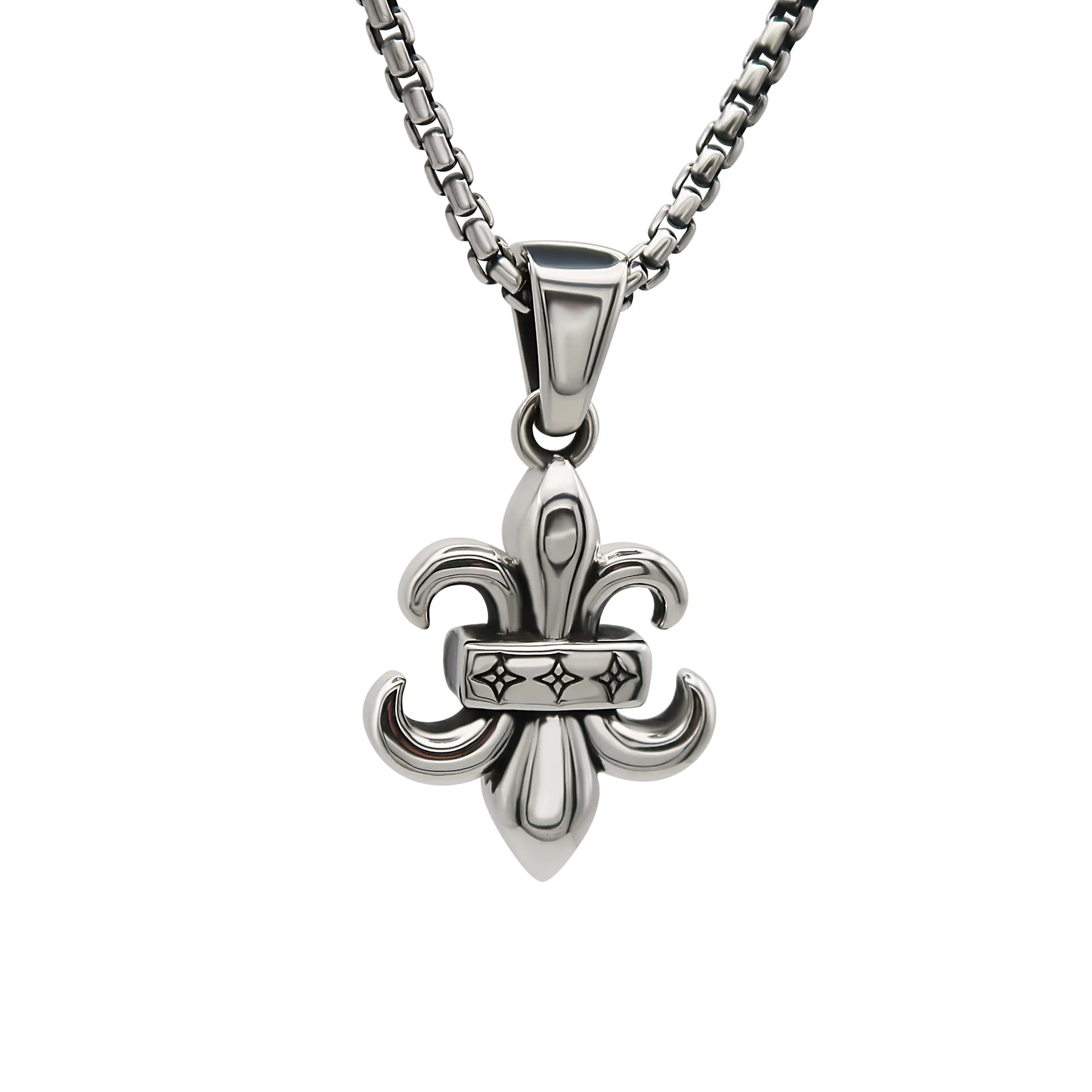 Fleur-de-lis Pendant - View 4