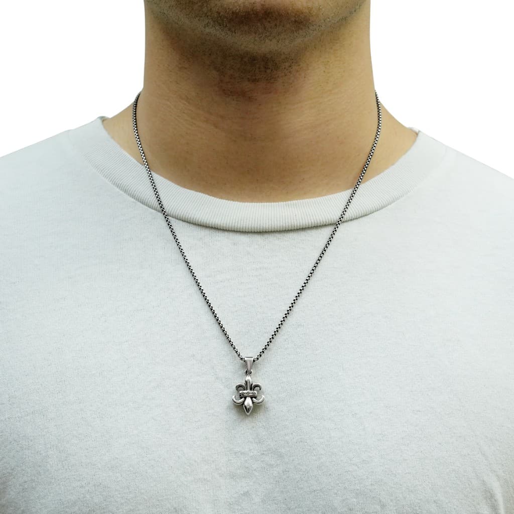 Fleur-de-lis Pendant - View 6