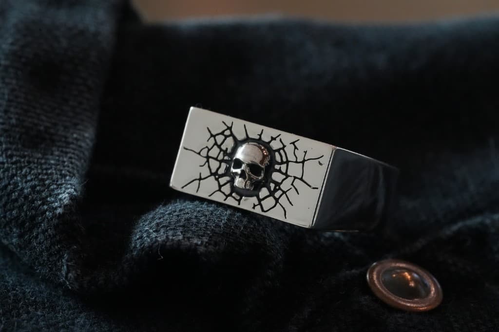 Skull Ring - View 6